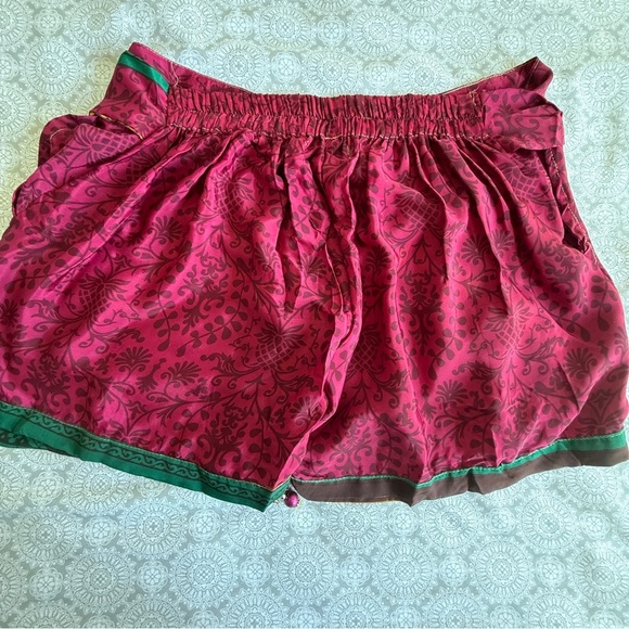 Junglee Billee Boho Festival Shorts with Tassel Beads Size L/XL NWT - Picture 8 of 11